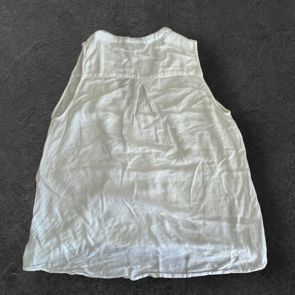 Bobear White V-Neck Sleeveless Cross Front blouse Size: M - Picture 4 of 12